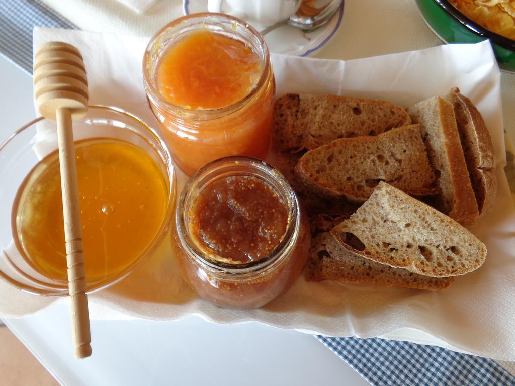 Akron B&B SantʼAlessio Siculo エクステリア 写真