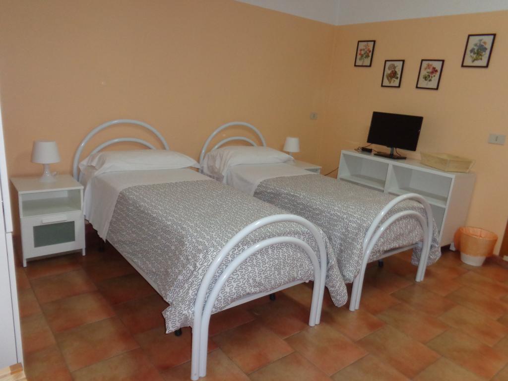 Akron B&B SantʼAlessio Siculo エクステリア 写真
